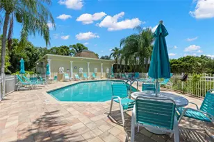 11117 Kapok Grand Cir, Madeira Beach, FL 33708 - Photo 31