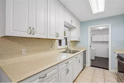 6424 Eldorado Drive, Tampa, FL 33615 - Photo 7