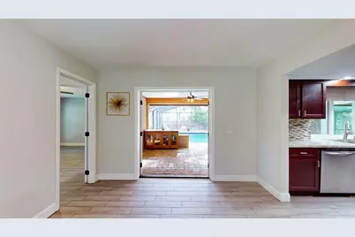 7121 Odoniel Loop W, Lakeland, FL 33809 - Photo 3