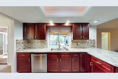 7121 Odoniel Loop W, Lakeland, FL 33809 - Photo 5