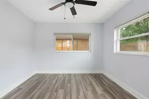 6929 39th Ave N, Saint Petersburg, FL 33709 - Photo 25