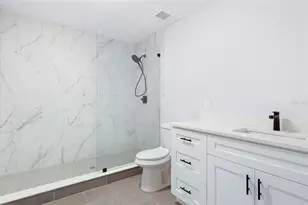 6929 39th Ave N, Saint Petersburg, FL 33709 - Photo 21