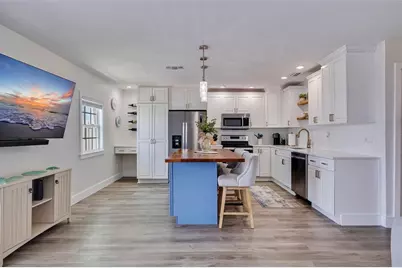 5266 Beach Drive SE #B, Saint Petersburg, FL 33705 - Photo 5