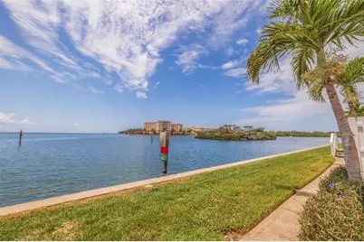 5266 Beach Drive SE #B, Saint Petersburg, FL 33705 - Photo 15