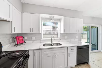 1170 Rue Des Chateaux #1A, South Pasadena, FL 33707 - Photo 17