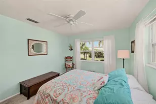 9069 127th St, Seminole, FL 33776 - Photo 35