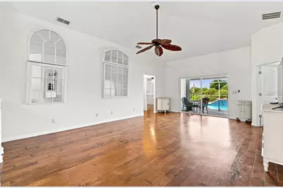 7218 34th Street E, Sarasota, FL 34243 - Photo 31