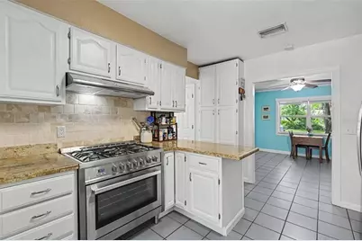 12321 82nd Ave, Seminole, FL 33772 - Photo 7