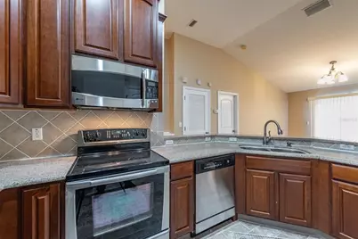 6750 Eagle Feather Drive, Riverview, FL 33578 - Photo 11