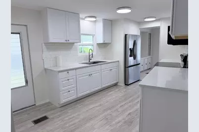 2236 Gondola Drive, Sarasota, FL 34238 - Photo 7
