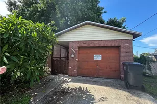 2887 Division Dr N, Saint Petersburg, FL 33714 - Photo 1