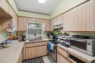 1304 E Boyer St, Tarpon Springs, FL 34689 - Photo 11