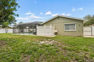 11798 David Ct, Seminole, FL 33778 - Photo 43