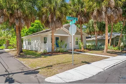 325 Wisconsin Court S, Saint Petersburg, FL 33705 - Photo 3