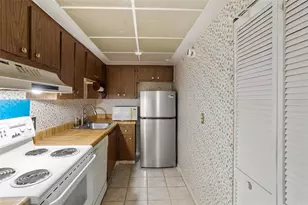 3216 39th St, Saint Petersburg, FL 33711 - Photo 11
