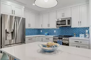 1372 Carlisle Ct, Dunedin, FL 34698 - Photo 15