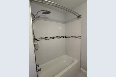 3001 58th Avenue S #613, Saint Petersburg, FL 33712 - Photo 9