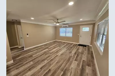 3113 25th Street N, Saint Petersburg, FL 33713 - Photo 9