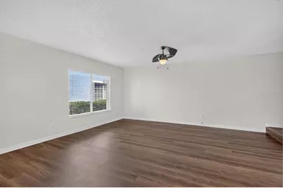 4110 Waterside Island Court, Tampa, FL 33617 - Photo 11