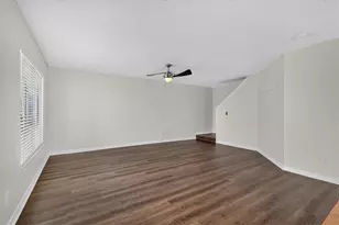 4110 Waterside Island Ct, Tampa, FL 33617 - Photo 9