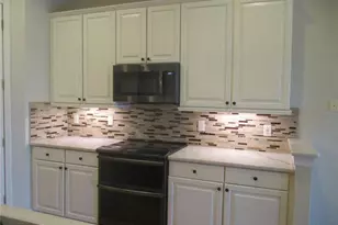 1368 Emerald Dunes Dr, Sun City Center, FL 33573 - Photo 9