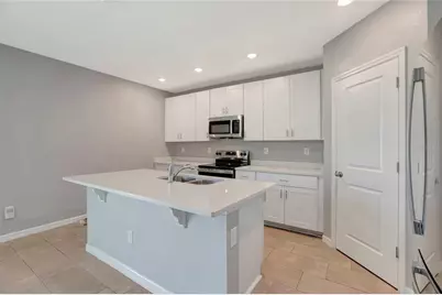 38689 Harlow Rose Drive, Zephyrhills, FL 33540 - Photo 11