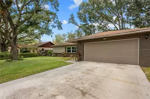 2423 Forrest Crest Cir, Lutz, FL 33549 - Photo 37