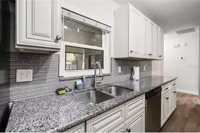 2423 Forrest Crest Cir, Lutz, FL 33549 - Photo 21