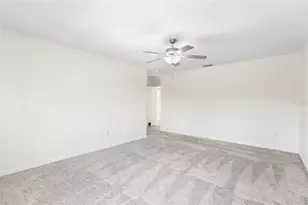7310 Pearly Everlasting Ave, Tampa, FL 33619 - Photo 31