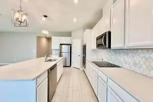 34329 Evergreen Hill Ct, Wesley Chapel, FL 33545 - Photo 11