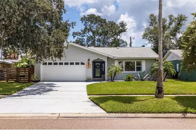 5711 Venetian Boulevard NE, Saint Petersburg, FL 33703 - Photo 1