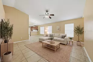 925 Windton Oak Dr, Ruskin, FL 33570 - Photo 11