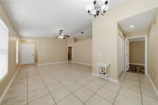 925 Windton Oak Dr, Ruskin, FL 33570 - Photo 19