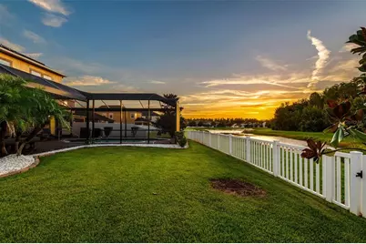 10704 Pegasus Valley Court, Tampa, FL 33647 - Photo 5