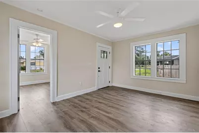 1327 35th Street S, Saint Petersburg, FL 33711 - Photo 17