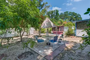 568 Manor Dr, Dunedin, FL 34698 - Photo 33