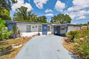 568 Manor Dr, Dunedin, FL 34698 - Photo 3