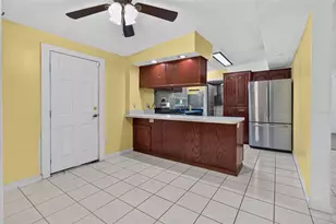 568 Manor Dr, Dunedin, FL 34698 - Photo 17