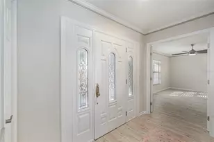 4611 Landscape Dr, Tampa, FL 33624 - Photo 7