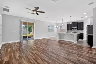 11014 Spring Point Cir, Riverview, FL 33579 - Photo 5