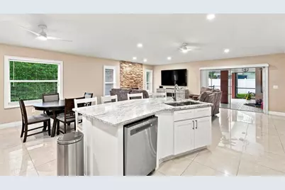 16502 Cayman Drive, Tampa, FL 33624 - Photo 7