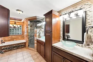 16502 Cayman Dr, Tampa, FL 33624 - Photo 19