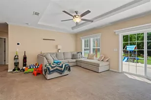 6415 Mangrove Dr, Wesley Chapel, FL 33544 - Photo 9