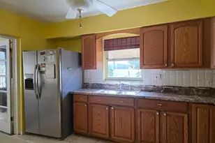 2015 58th St S, Gulfport, FL 33707 - Photo 31