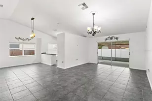 1018 Peachwood Dr, Brandon, FL 33510 - Photo 9