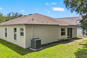 34703 Birchmont Ln, Zephyrhills, FL 33541 - Photo 37