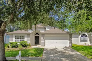 34703 Birchmont Ln, Zephyrhills, FL 33541 - Photo 3
