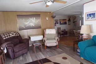 37021 Sandra Ave, Zephyrhills, FL 33542 - Photo 15