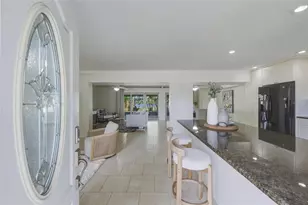 7300 10th St N, Saint Petersburg, FL 33702 - Photo 5