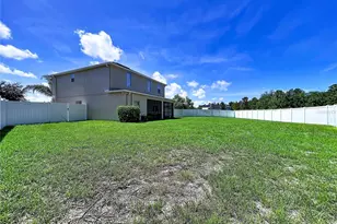 18607 Briar Oaks Dr, Hudson, FL 34667 - Photo 9